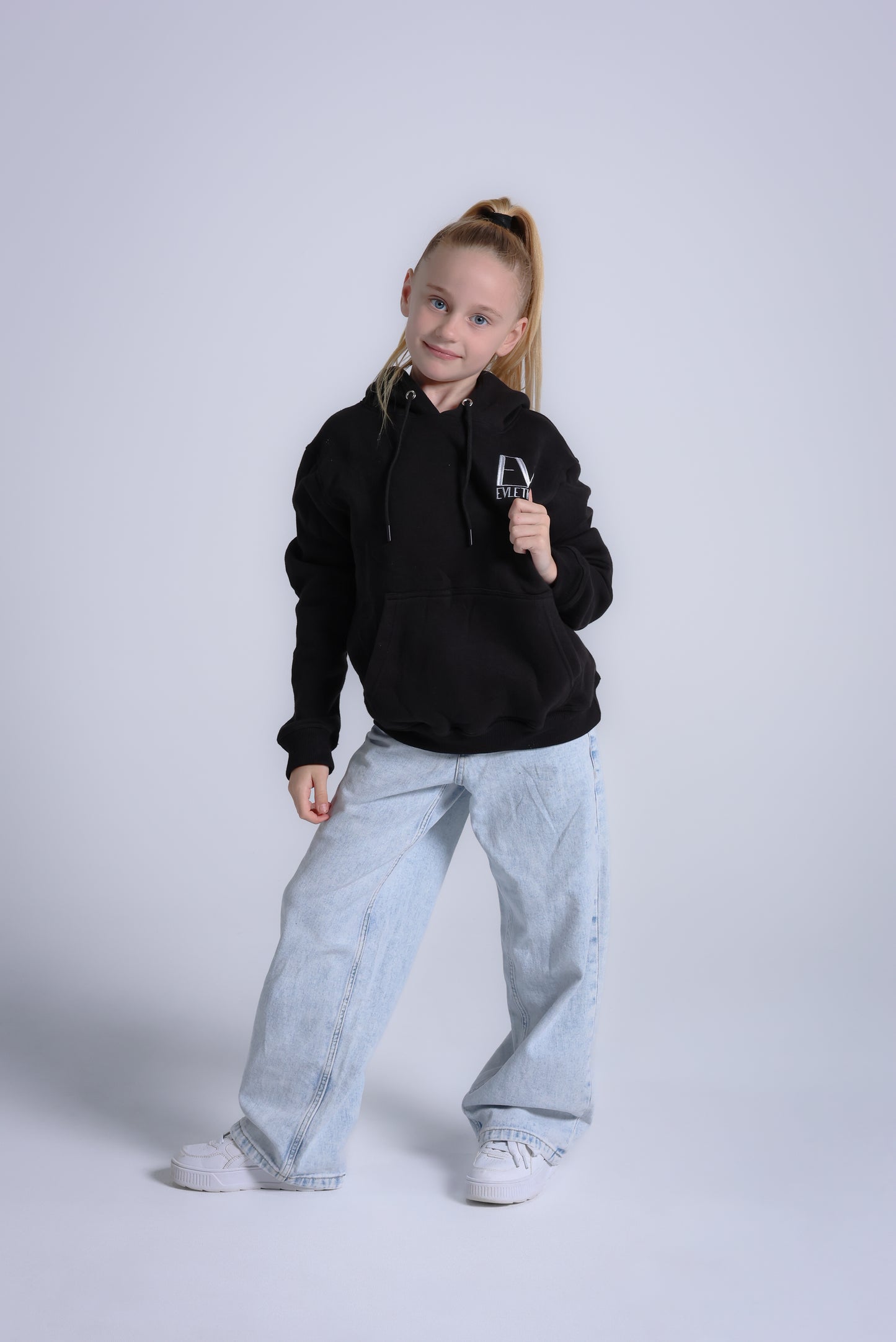 ESSENTIAL HOODIE