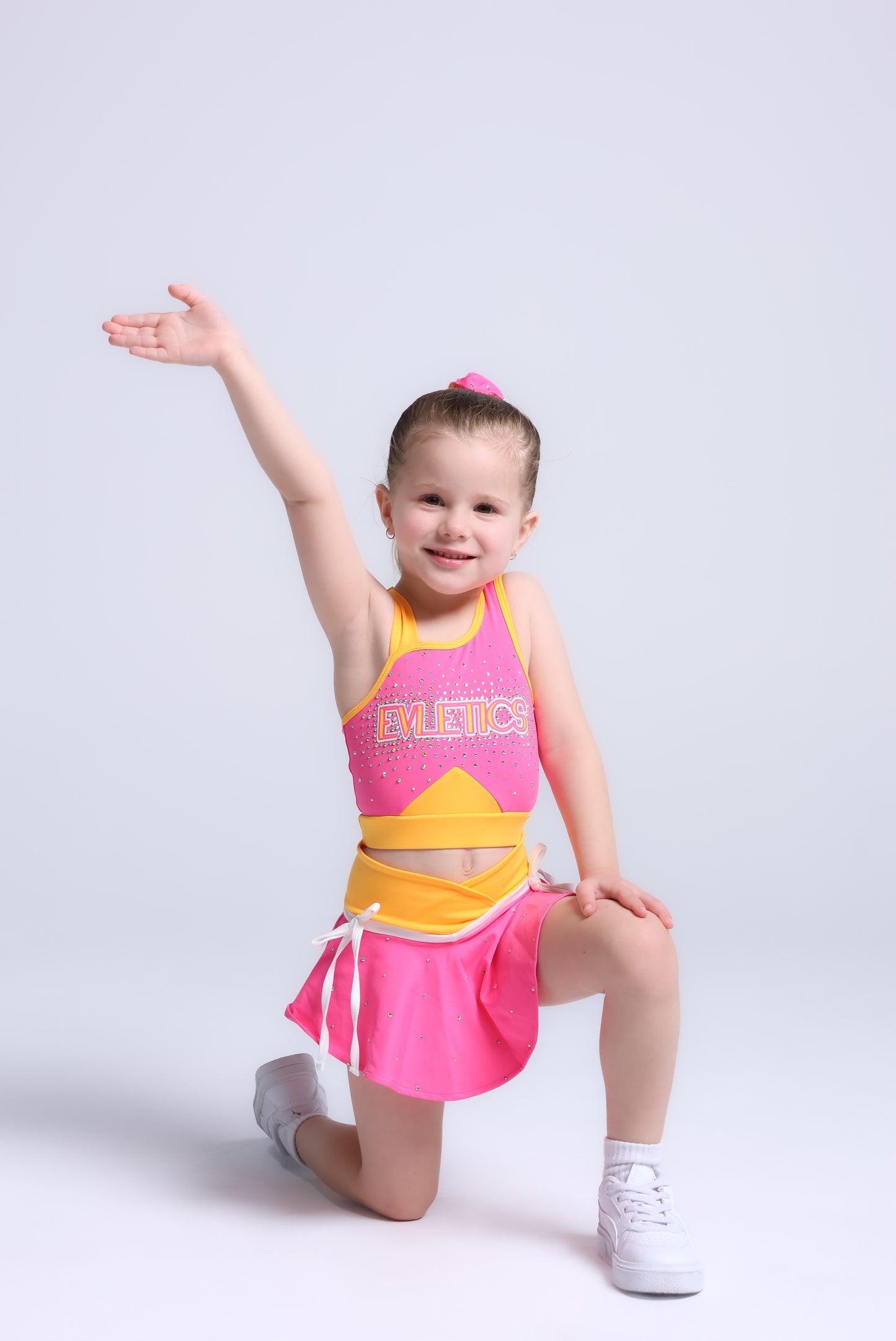 SUNSET SPORTS CROP