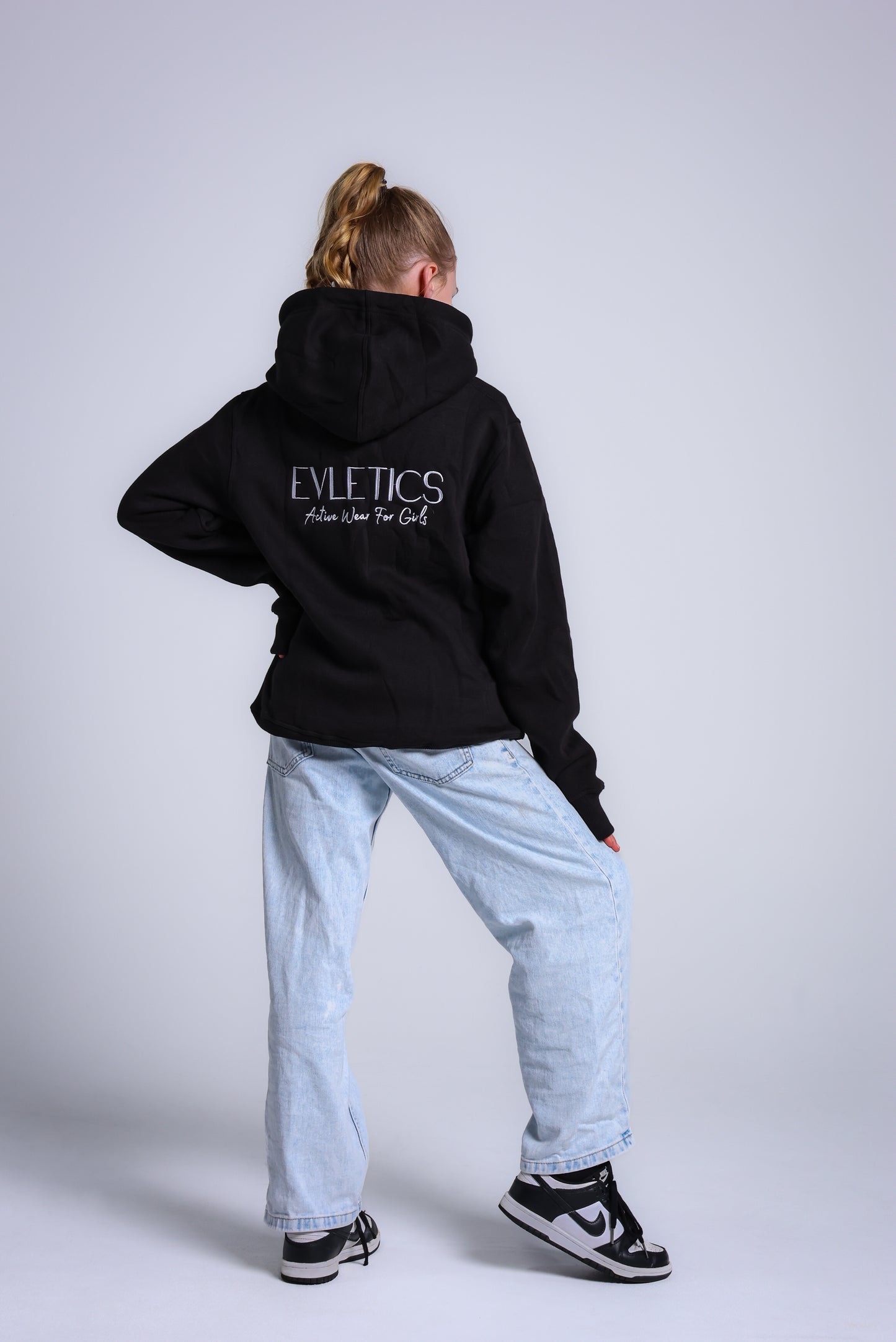 ESSENTIAL HOODIE